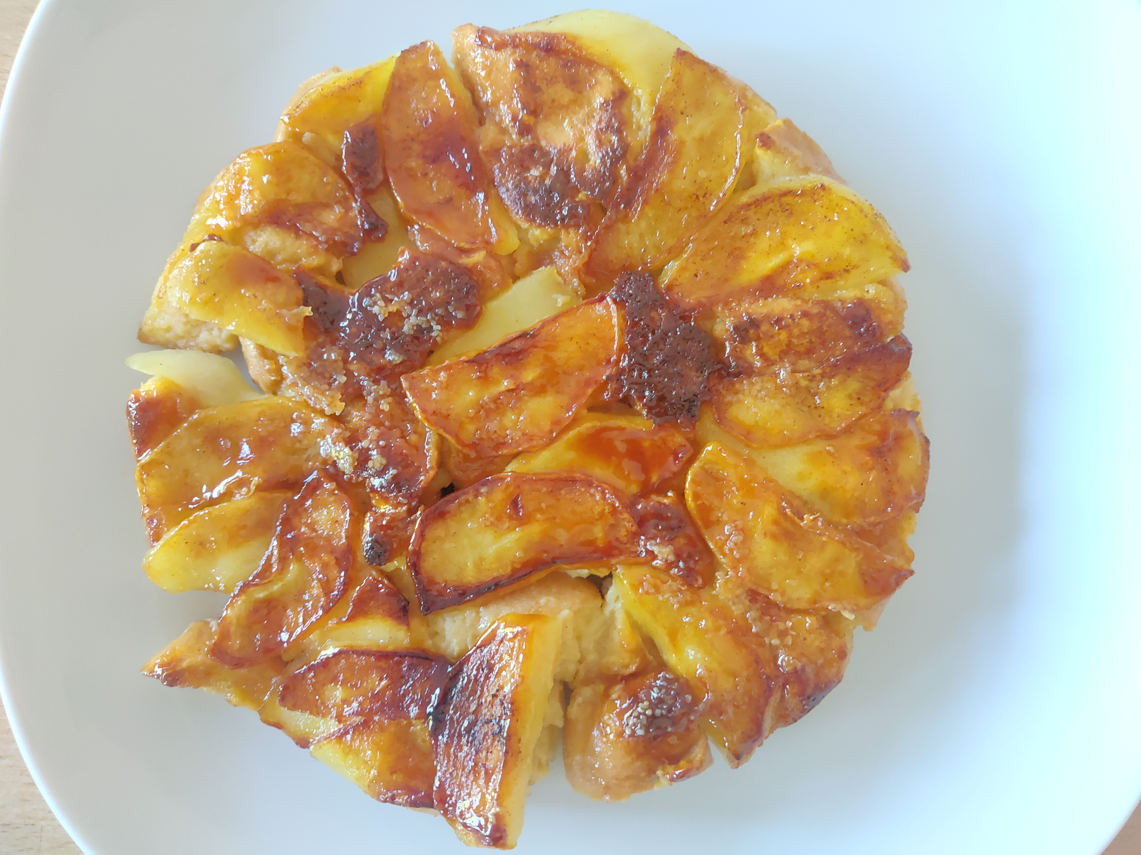 The dessert decribed in this recipe, shown on a white plate